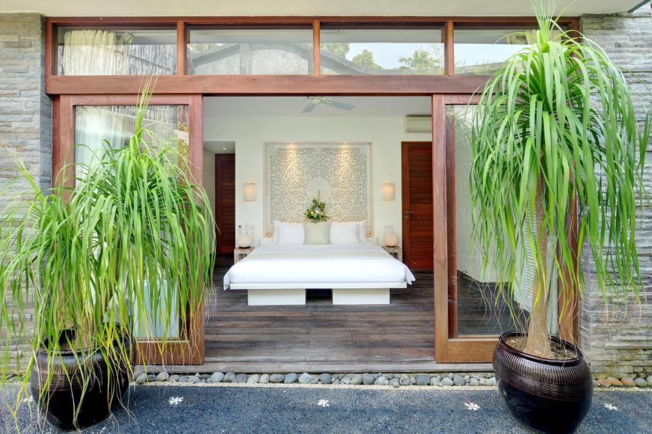 Hidden Hills - Small Luxury Of The World *