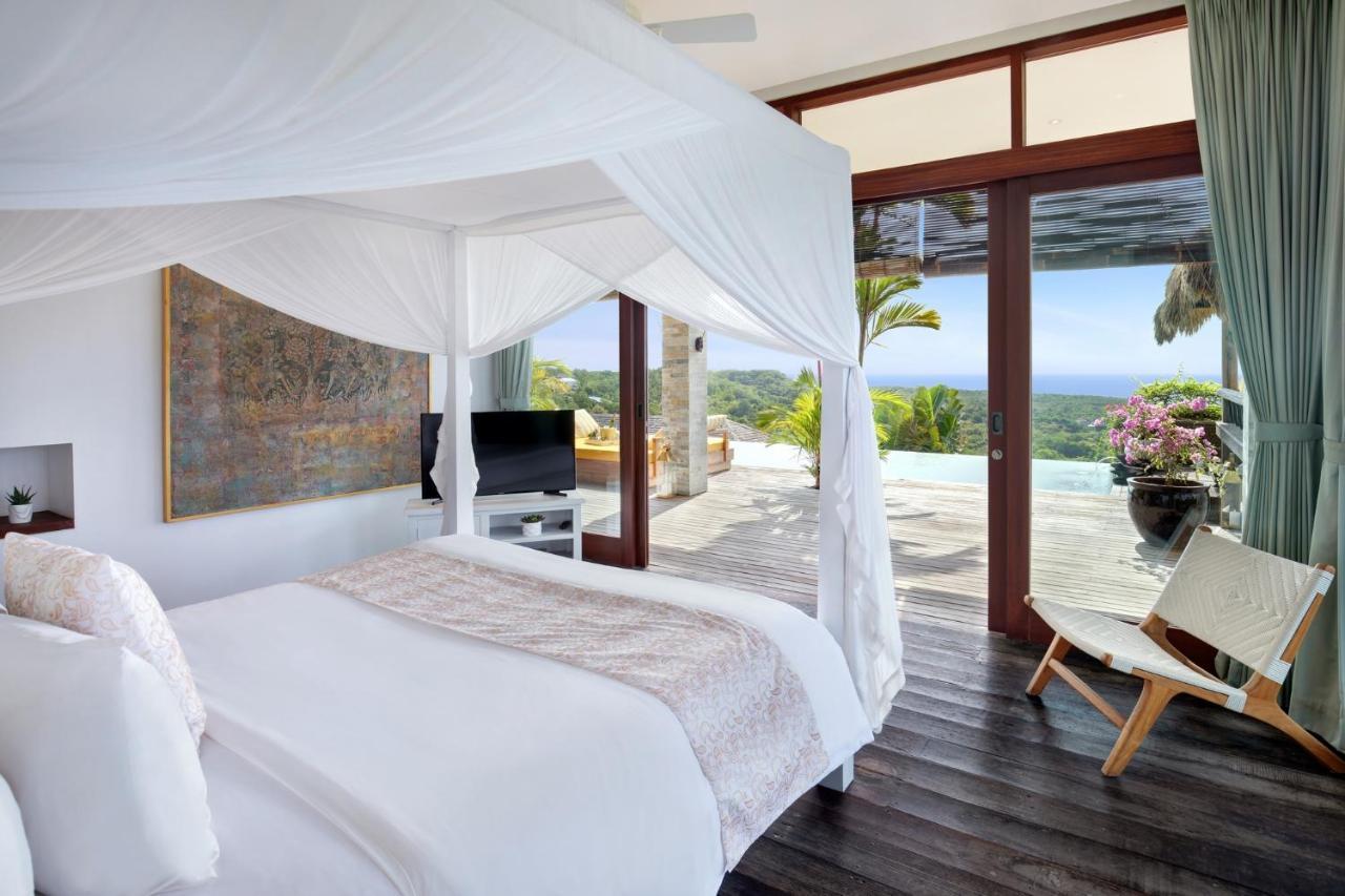 Hidden Hills - Small Luxury Of The World Villa