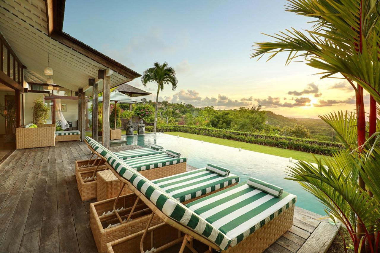 Hidden Hills - Small Luxury Of The World